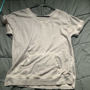 GRAT T-SHIRT WITH POCKET.